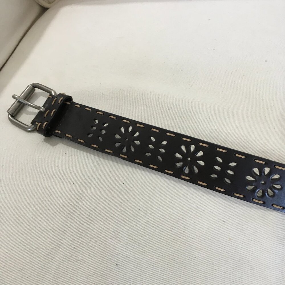 Italian Bonded Leather Cut Out Floral Belt - Picture 2 of 6